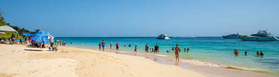 Pearl Islands Sunday Funday Catamaran Cruise & Beach Break 3