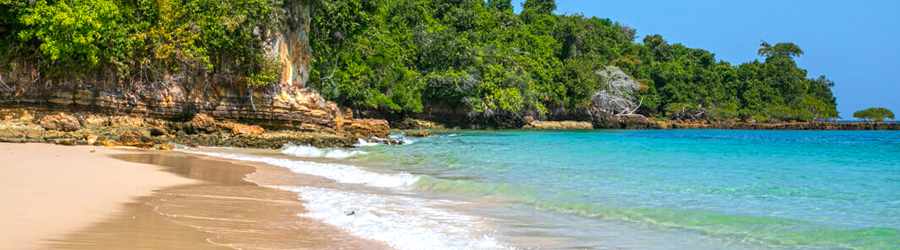 Pearl Islands Sunday Funday Catamaran Cruise & Beach Break 4