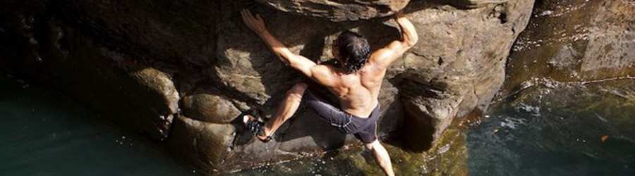 Deep Water Solo Bouldering 1